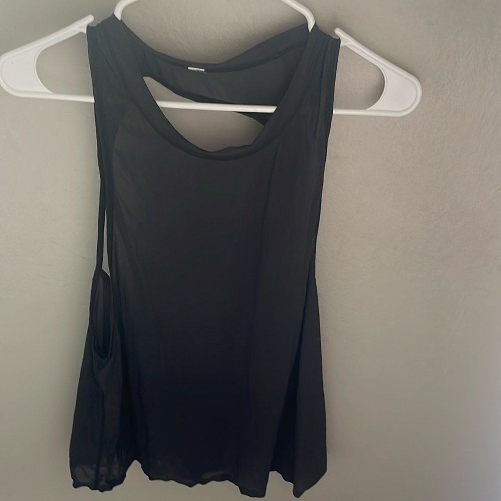 Lululemon work out top size 6